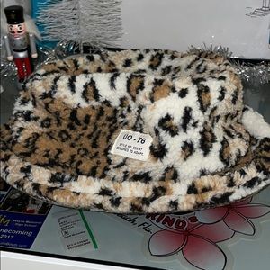 Cheetah print bucket hat